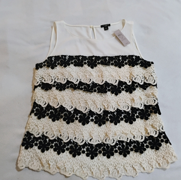 Ann Taylor Black and Cream Lace Tank Top - Picture 1 of 13